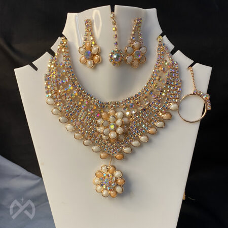 Peach Color Imitation Pearl Floral Design Necklace Set